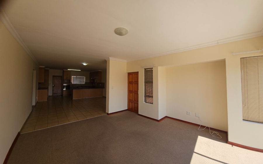 2 Bedroom Property for Sale in Langenhovenpark Free State